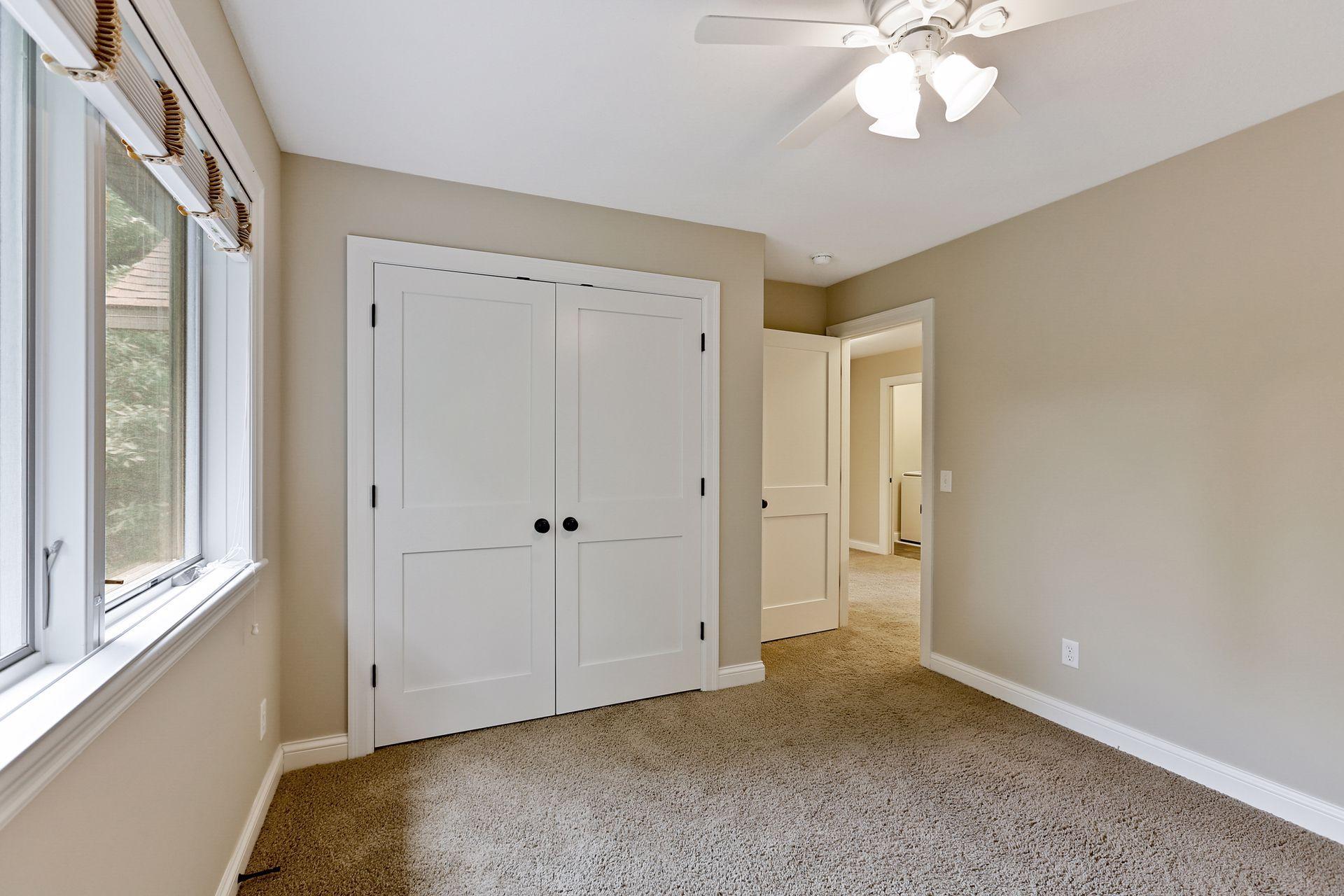 5530 Cumberland Road Minneapolis, MN 55410 - Photo 24 of 40 Gallery Image 24