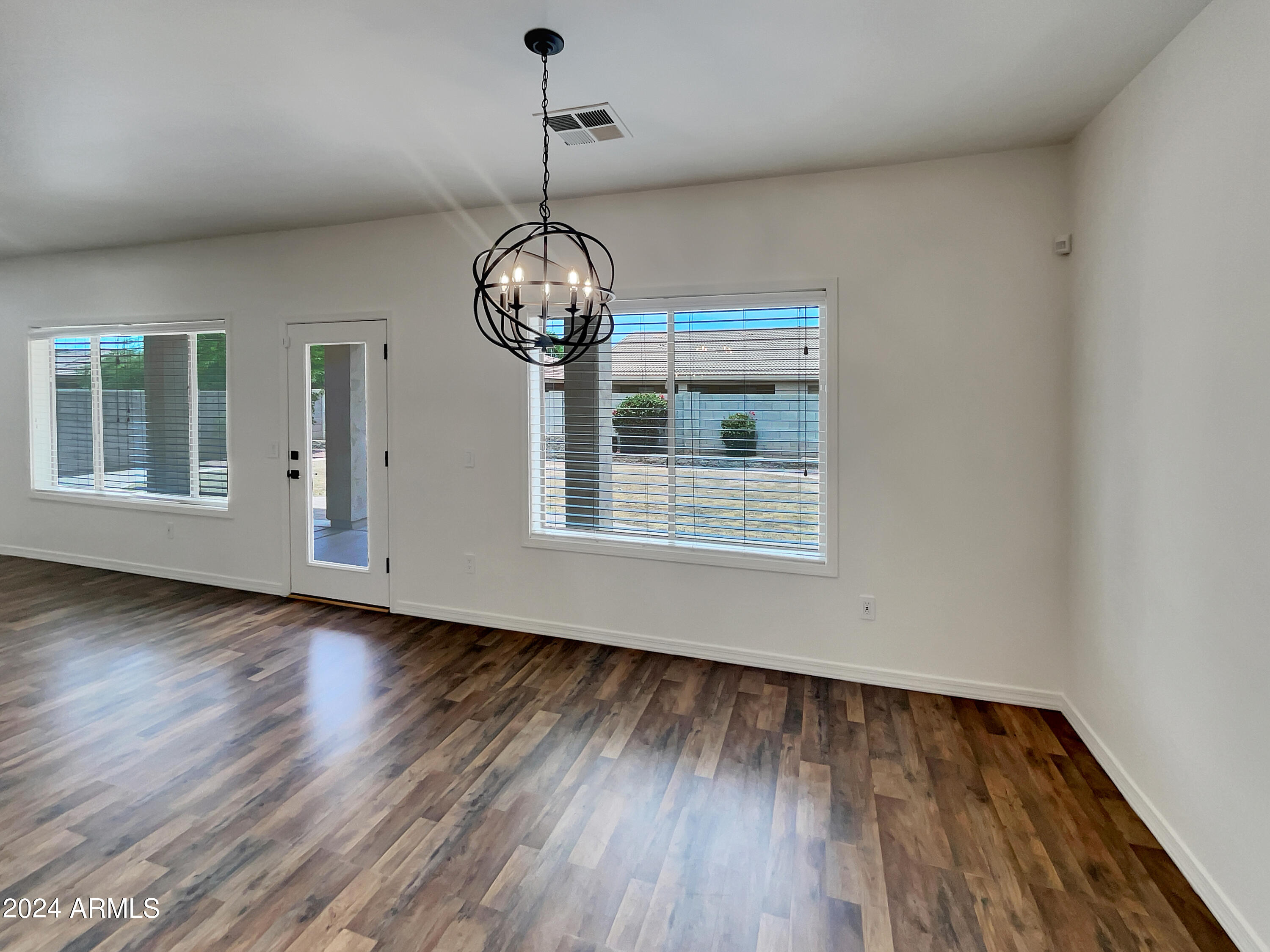 2534 West Carson Road Phoenix, AZ 85041 - Photo 13 of 31 listing_12