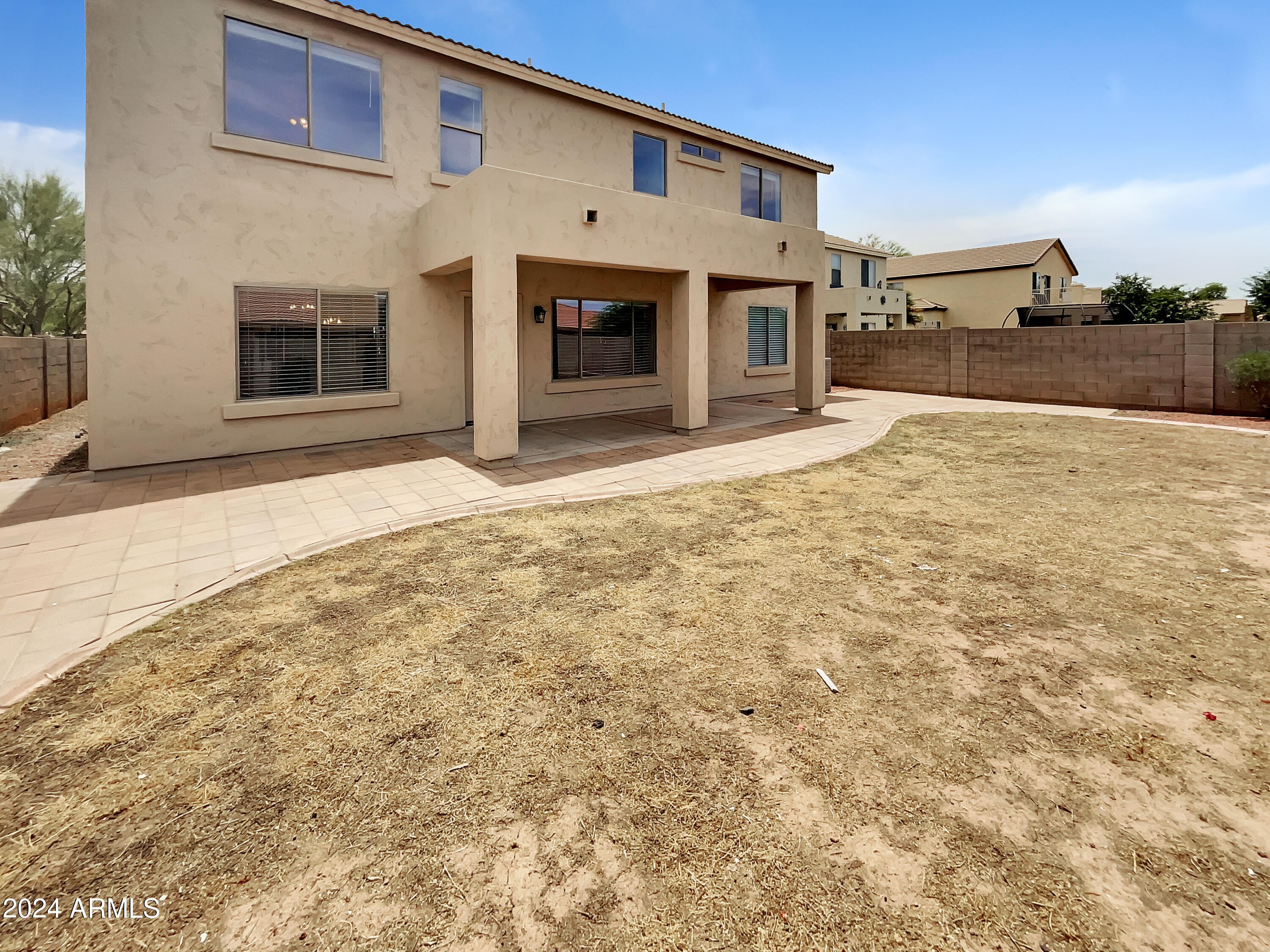 2534 West Carson Road Phoenix, AZ 85041 - Photo 6 of 31 listing_5