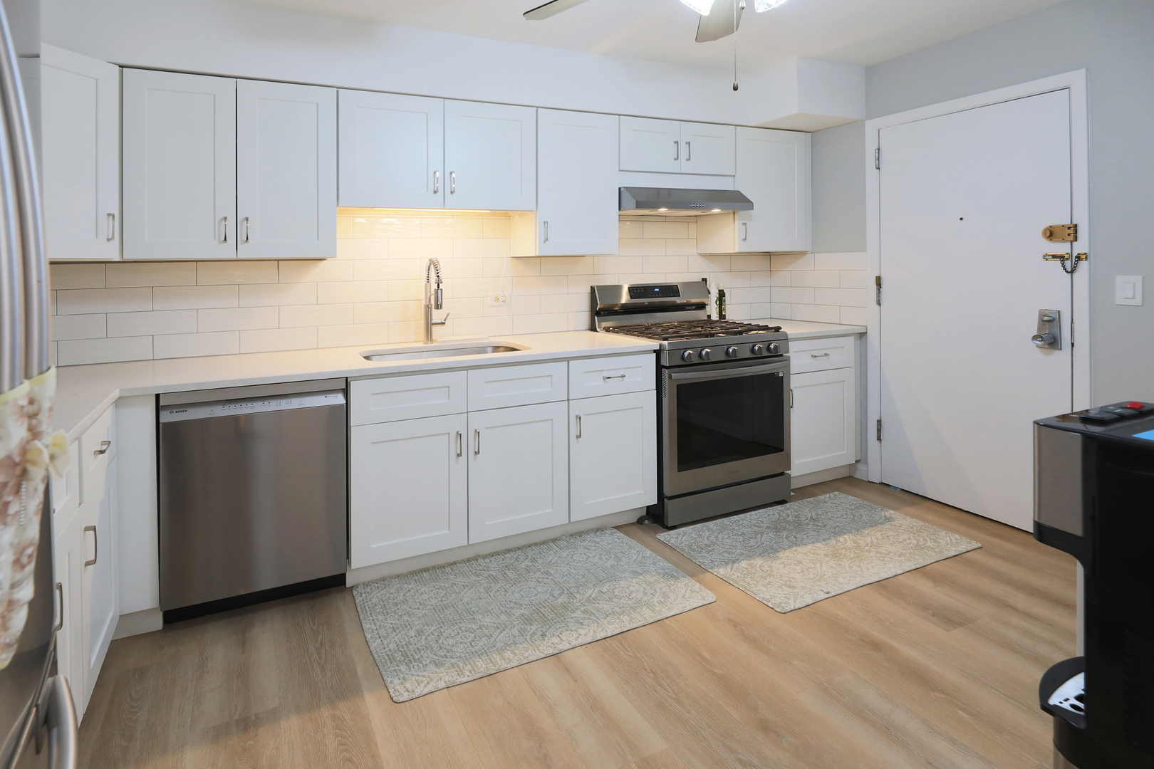 10385 Dearlove Road, Unit 1K Glenview, IL 60025 - Photo 16 of 23