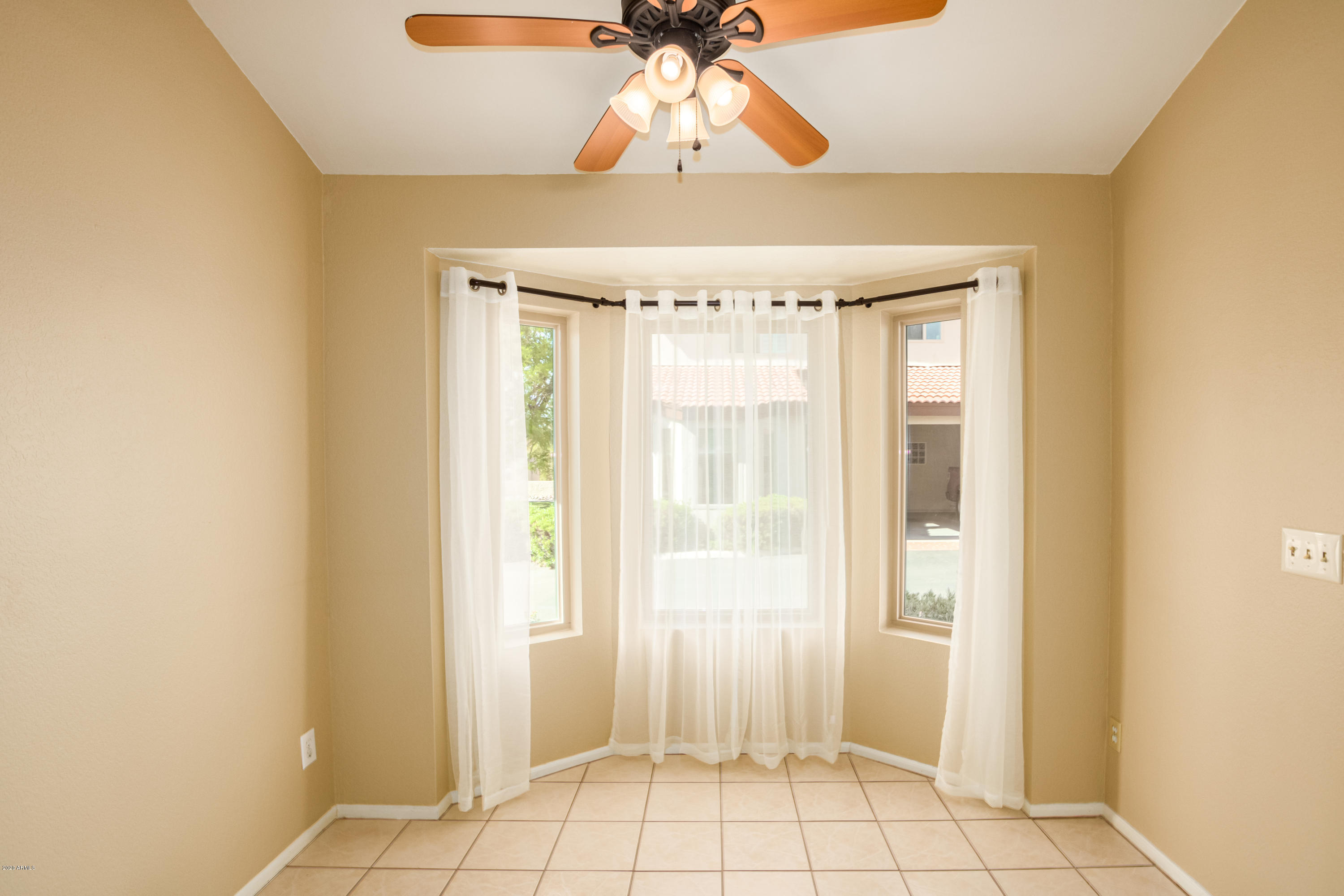 3201 North 38th Street, Unit 1 Phoenix, AZ 85018 - Photo 5 of 24 38th 11