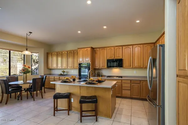 $3,850 | 5230 East Herrera Drive, Phoenix, AZ 85054
