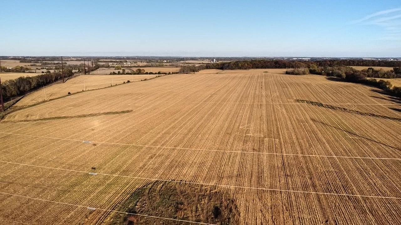 2326 South Murray Road Janesville, WI 53548 - Photo 3 of 29