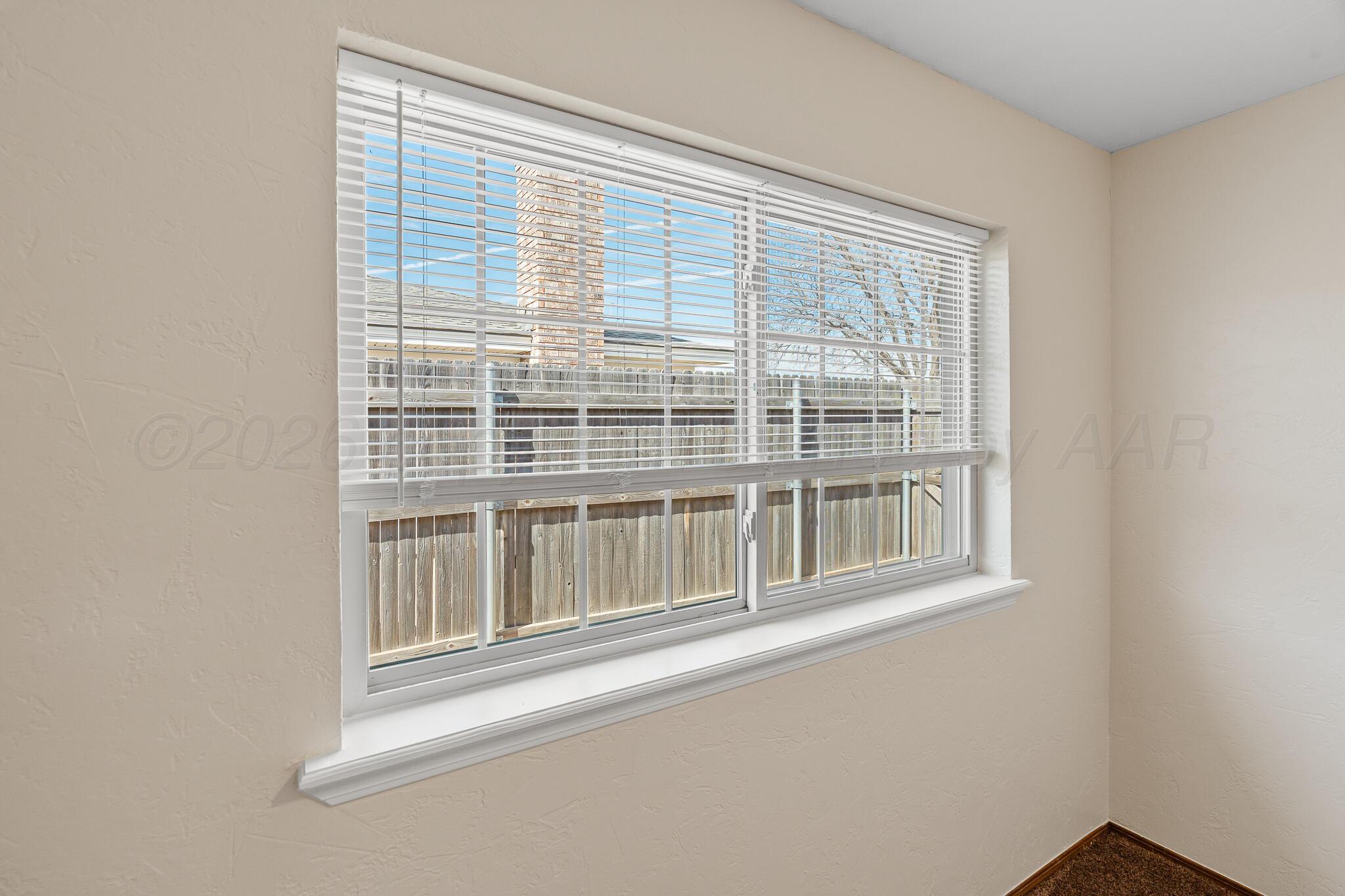 5019 Tulip Avenue Amarillo, TX 79110 - Photo 16 of 35 Double Hung Windows