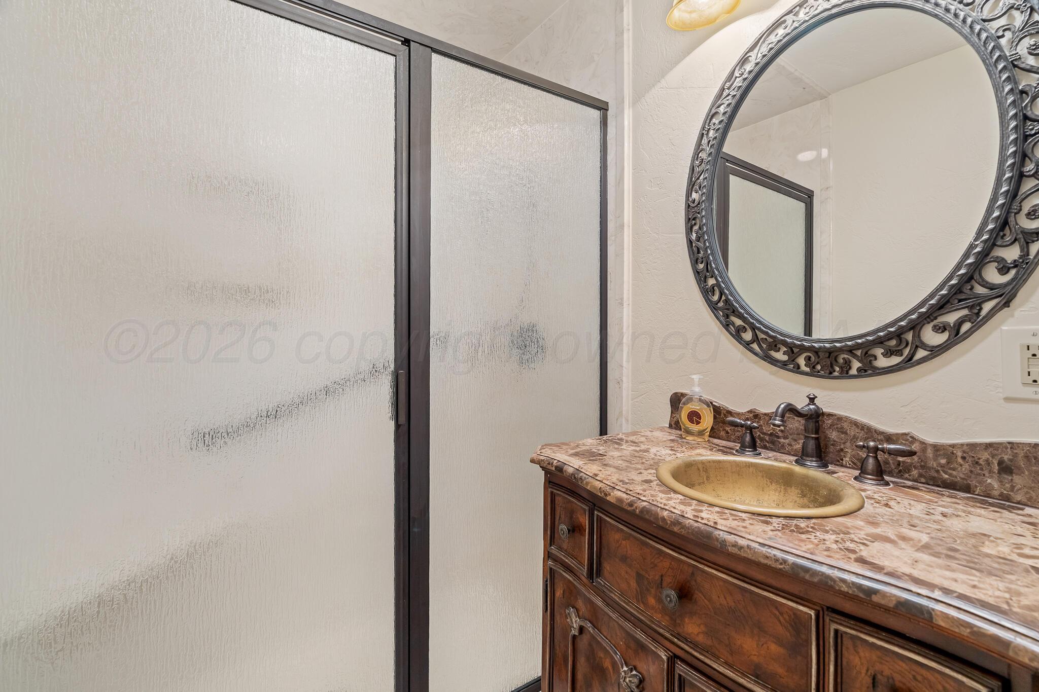 5019 Tulip Avenue Amarillo, TX 79110 - Photo 20 of 35 Main Bathroom