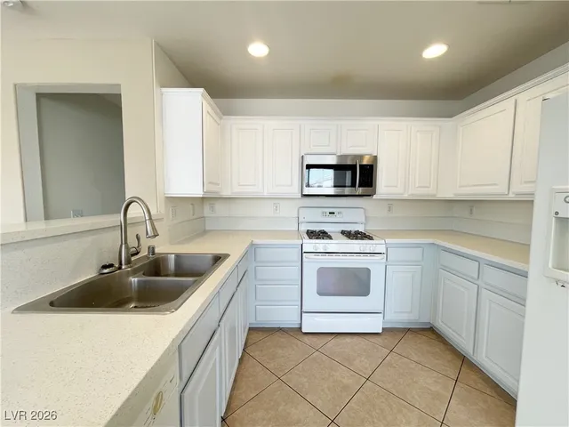 $1,795 | 990 Cantabria Heights Avenue, Las Vegas, NV 89183