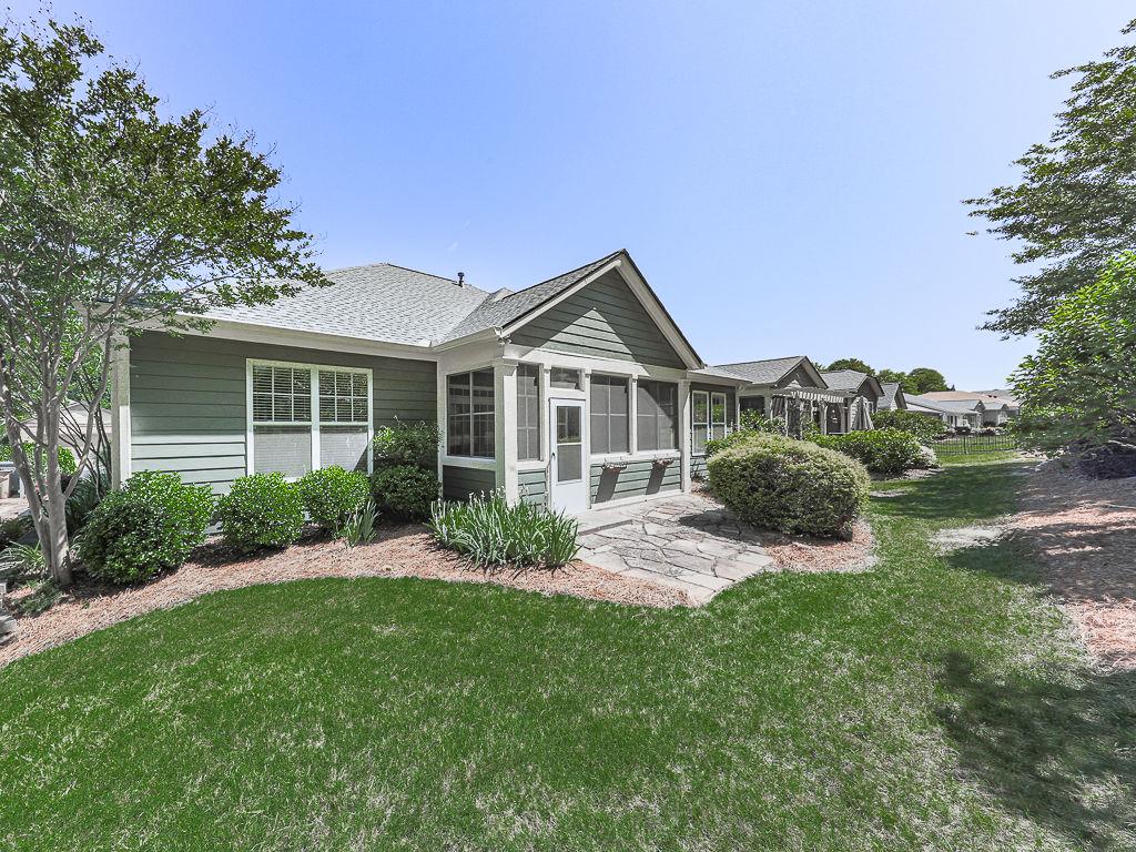 626 Laurel Crossing Canton, GA 30114 - Photo 48 of 77 front view of a house with a yard
