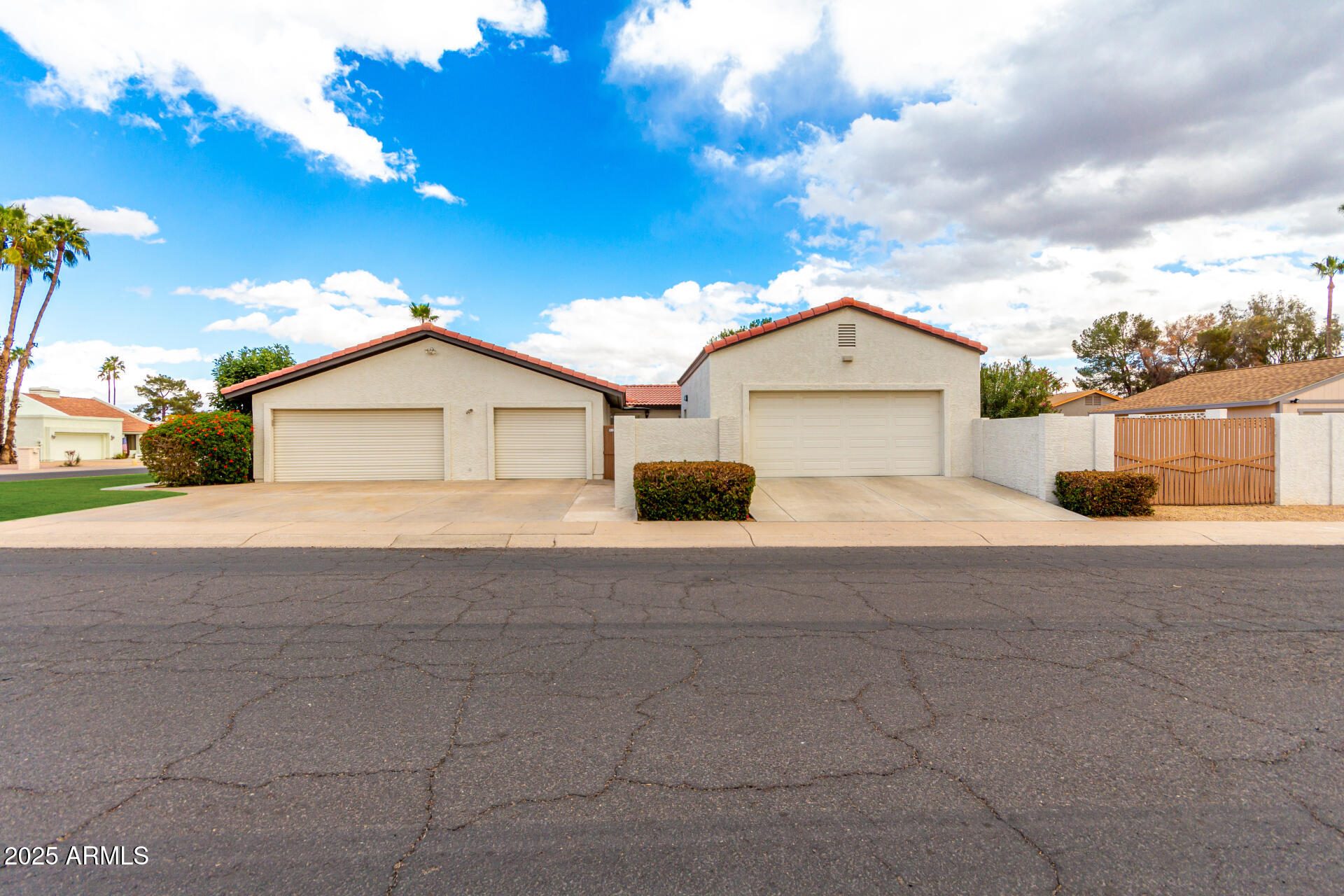 109 West Kathleen Road Phoenix, AZ 85023 - Photo 2 of 29 06-Kathleen