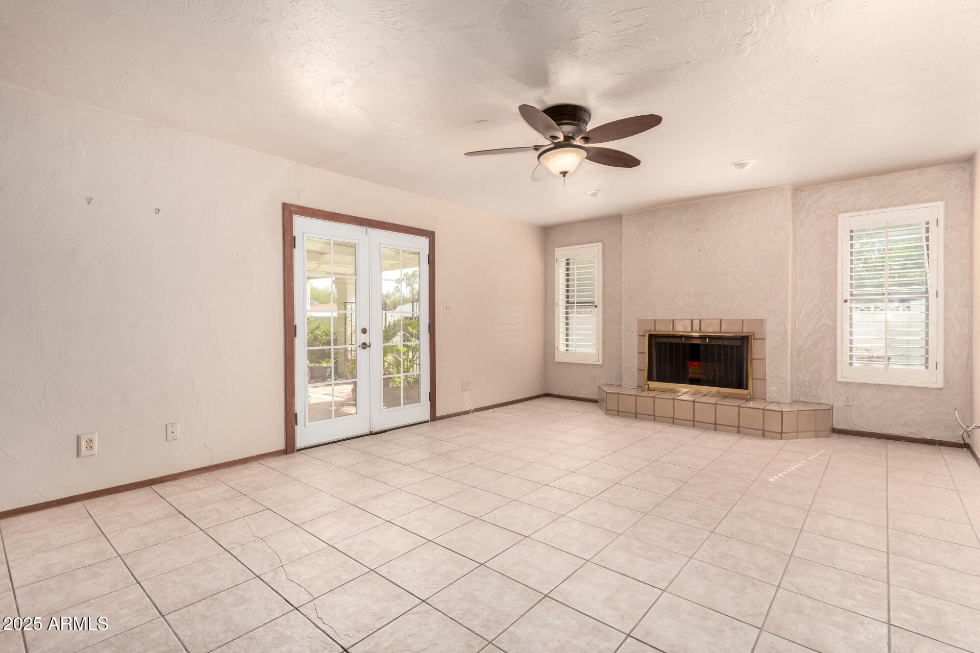 109 West Kathleen Road Phoenix, AZ 85023 - Photo 7 of 29 08-Kathleen