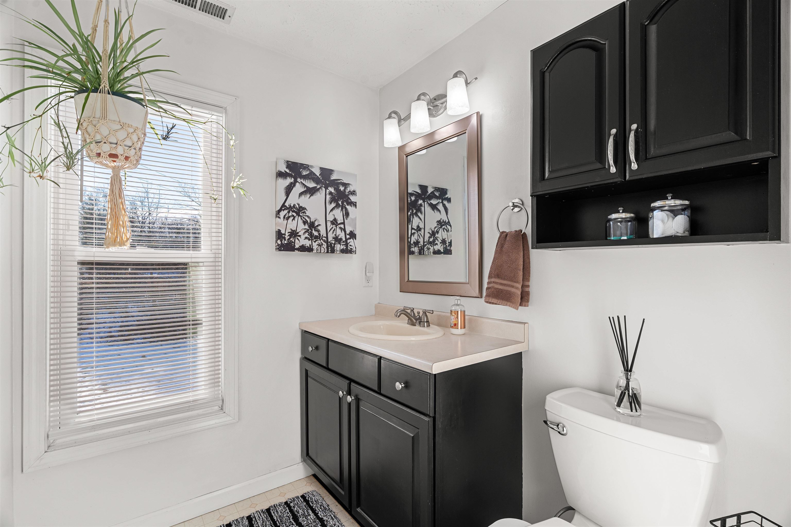 6 Kingston Way, Unit B Hudson, NH 03051 - Photo 11 of 20