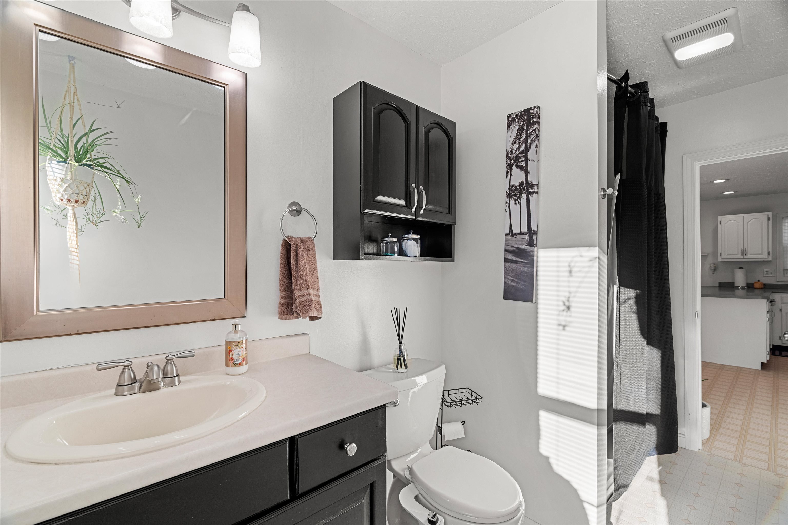 6 Kingston Way, Unit B Hudson, NH 03051 - Photo 12 of 20