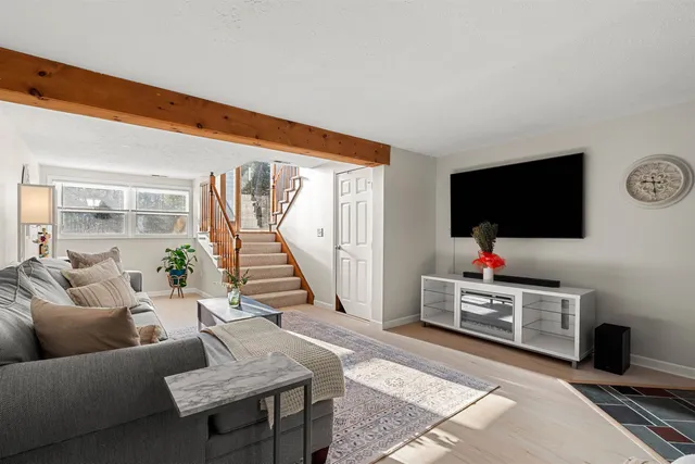 $350,000 | 6 Kingston Way, Unit B, Hudson, NH 03051