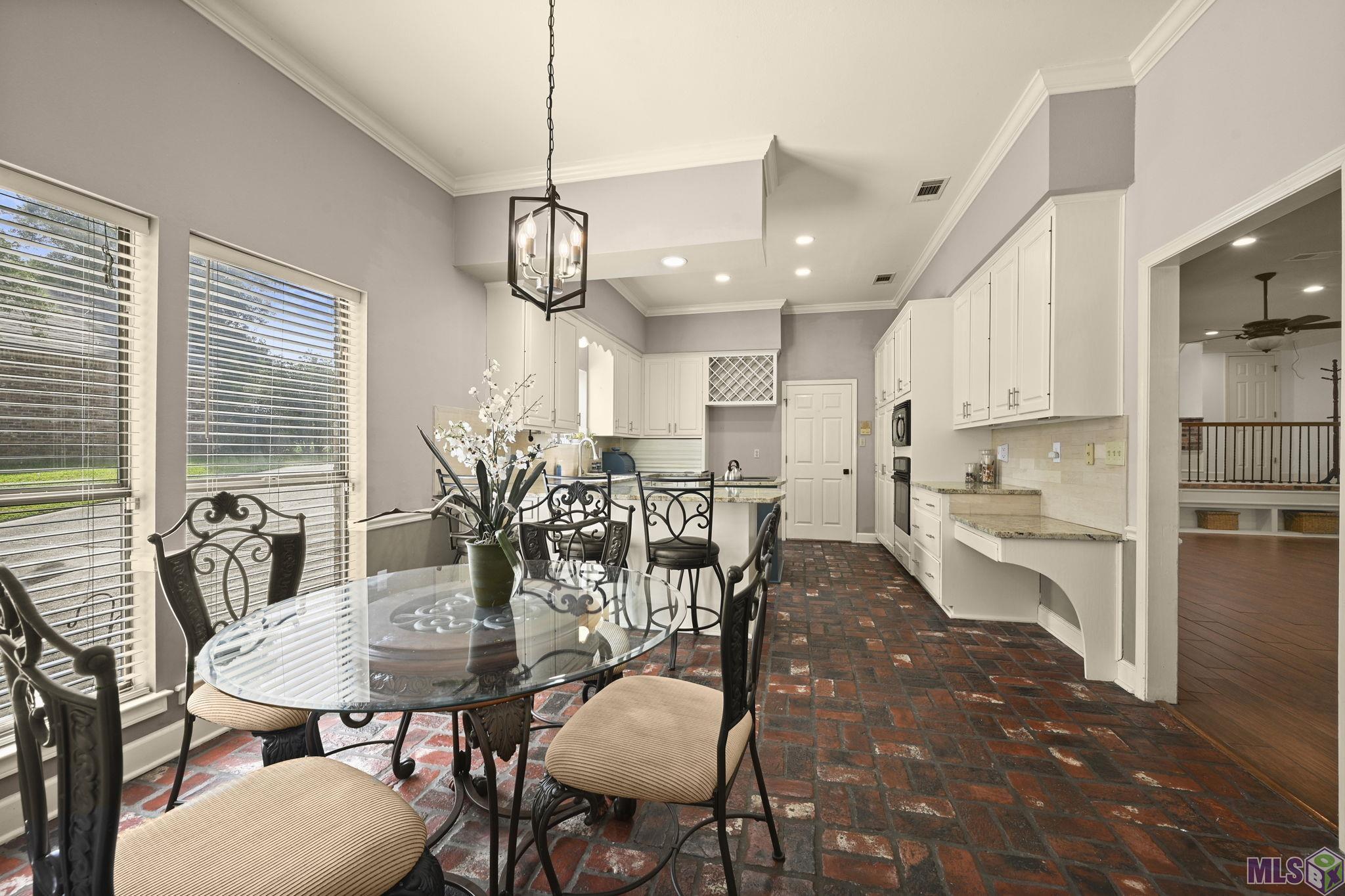 366 Shady Lake Parkway Baton Rouge, LA 70810 - Photo 13 of 46