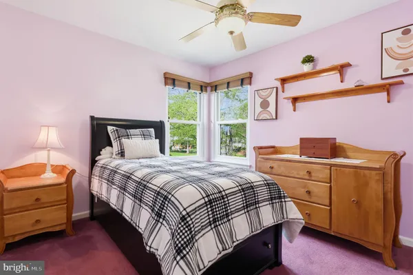 $699,900 | 327 Abbey Lane, Lansdale, PA 19446