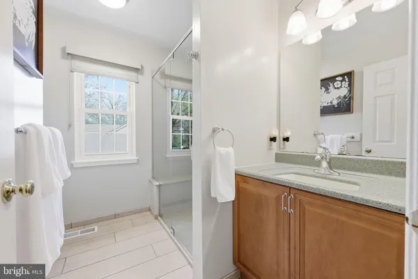 $699,900 | 327 Abbey Lane, Lansdale, PA 19446