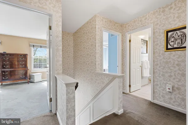 $699,900 | 327 Abbey Lane, Lansdale, PA 19446