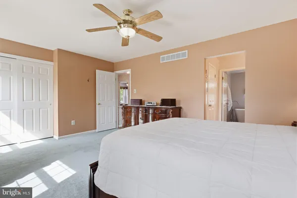 $699,900 | 327 Abbey Lane, Lansdale, PA 19446