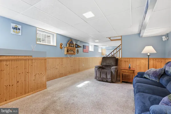$699,900 | 327 Abbey Lane, Lansdale, PA 19446