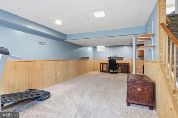 $699,900 | 327 Abbey Lane, Lansdale, PA 19446