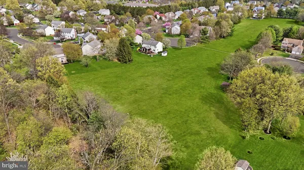 $699,900 | 327 Abbey Lane, Lansdale, PA 19446