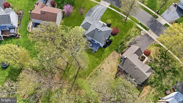 $699,900 | 327 Abbey Lane, Lansdale, PA 19446