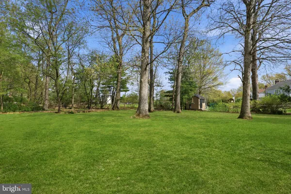 $699,900 | 327 Abbey Lane, Lansdale, PA 19446