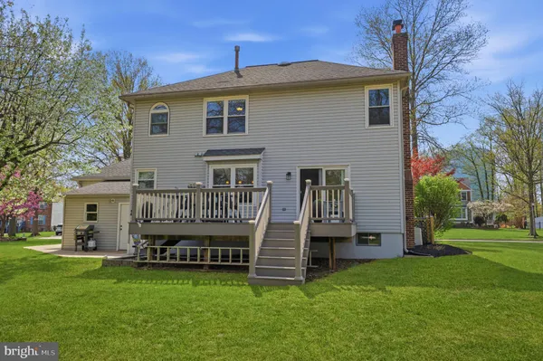 $699,900 | 327 Abbey Lane, Lansdale, PA 19446