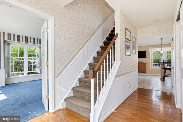 $699,900 | 327 Abbey Lane, Lansdale, PA 19446