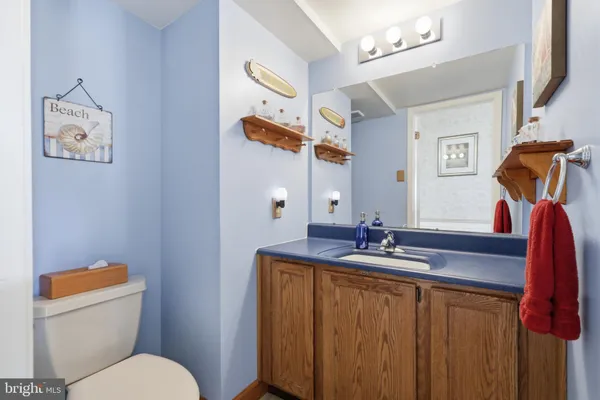 $699,900 | 327 Abbey Lane, Lansdale, PA 19446