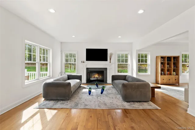 $2,450,000 | 6 Clara Drive, East Quogue, NY 11942