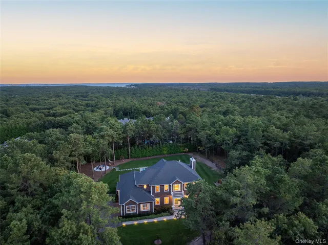 $2,450,000 | 6 Clara Drive, East Quogue, NY 11942