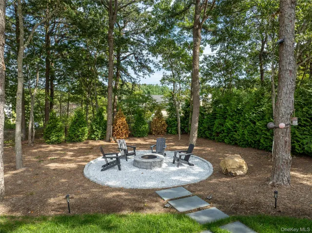 $2,450,000 | 6 Clara Drive, East Quogue, NY 11942