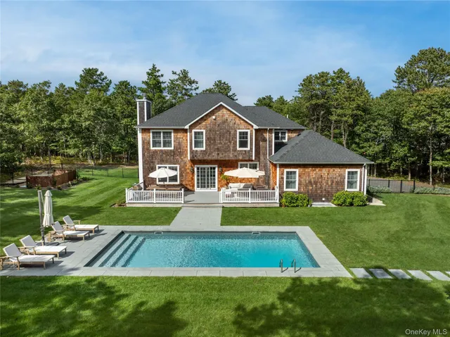 $2,450,000 | 6 Clara Drive, East Quogue, NY 11942