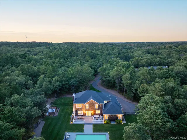 $2,450,000 | 6 Clara Drive, East Quogue, NY 11942