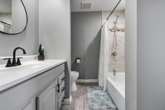 $439,000 | 3216 Darby Street, Unit 103, Simi Valley, CA 93063