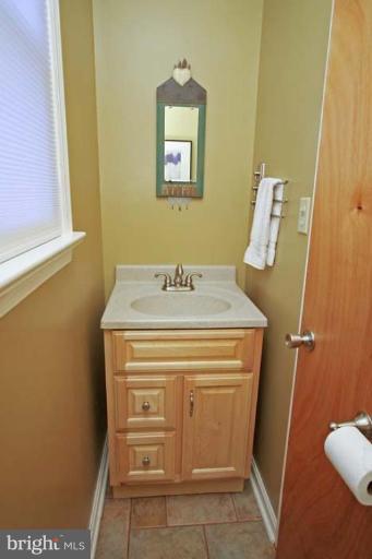 100 West Braddock Road, Unit B Alexandria, VA 22301 - Photo 13 of 21 Half Bath 2