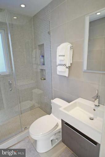 100 West Braddock Road, Unit B Alexandria, VA 22301 - Photo 18 of 21 Bath #2