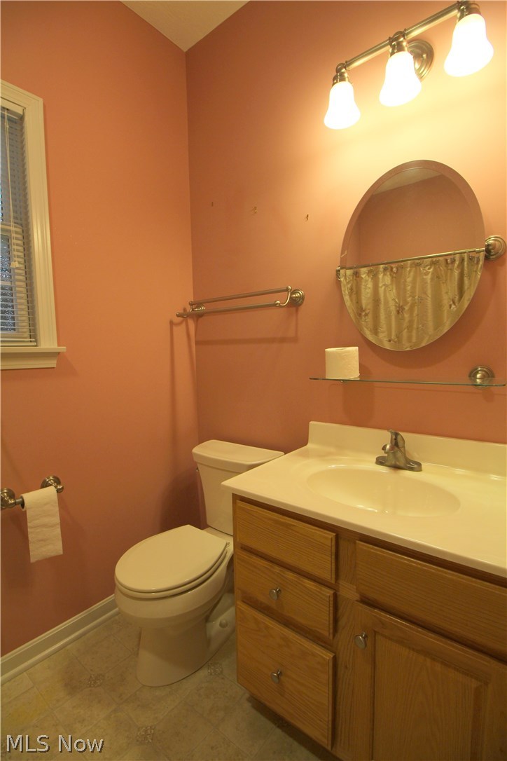 1930 Knight Road Akron, OH 44306 - Photo 10 of 25 Master bath