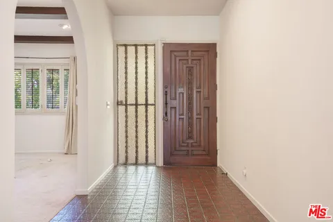 $2,995,000 | 1418 Warner Avenue, Los Angeles, CA 90024