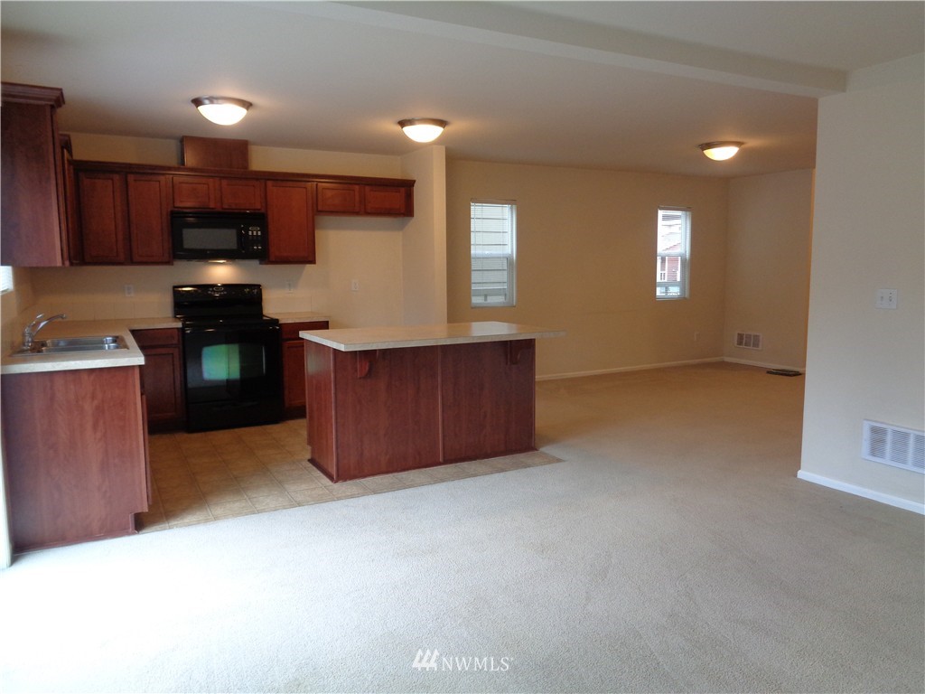4430 Roxanna Loop Southeast Lacey, WA 98503 - Photo 5 of 20 Gallery Image 5