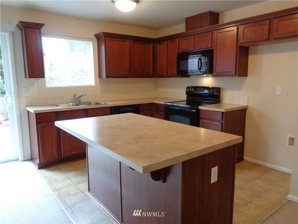 4430 Roxanna Loop Southeast Lacey, WA 98503 - Photo 6 of 20 Gallery Image 6