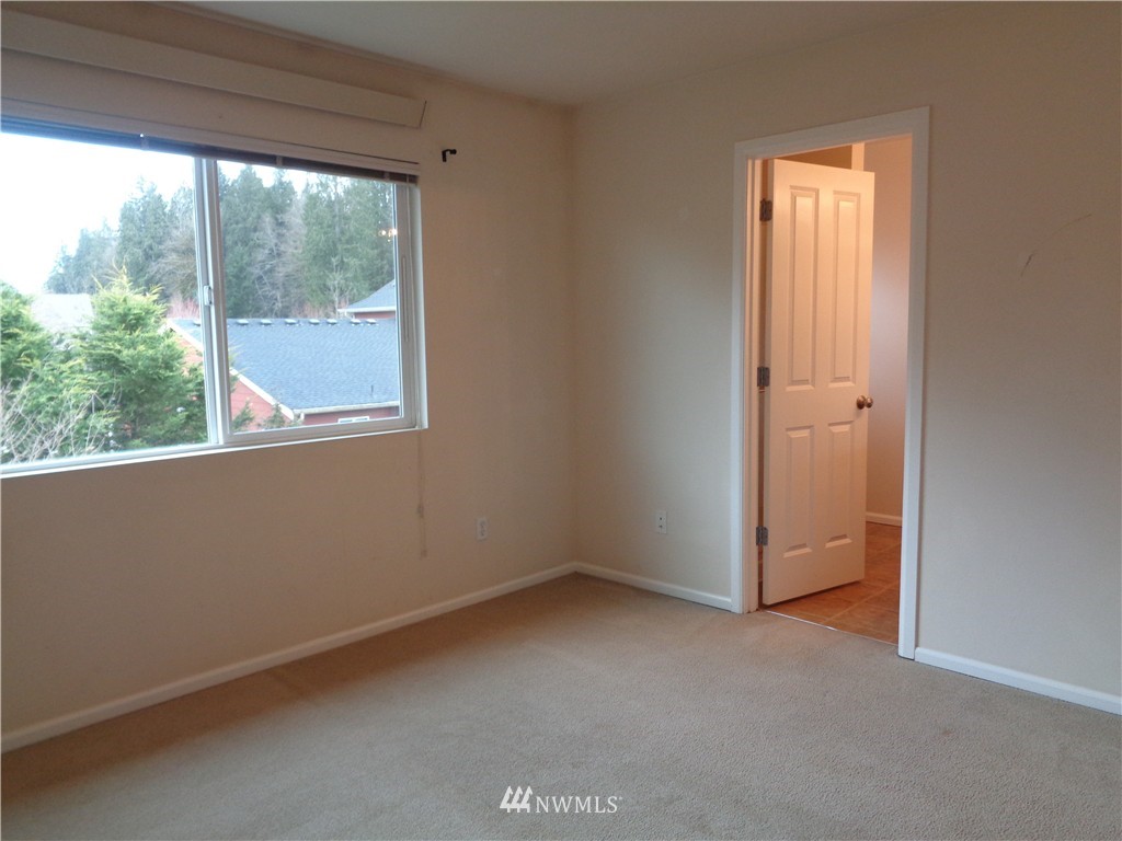 4430 Roxanna Loop Southeast Lacey, WA 98503 - Photo 9 of 20 Gallery Image 9