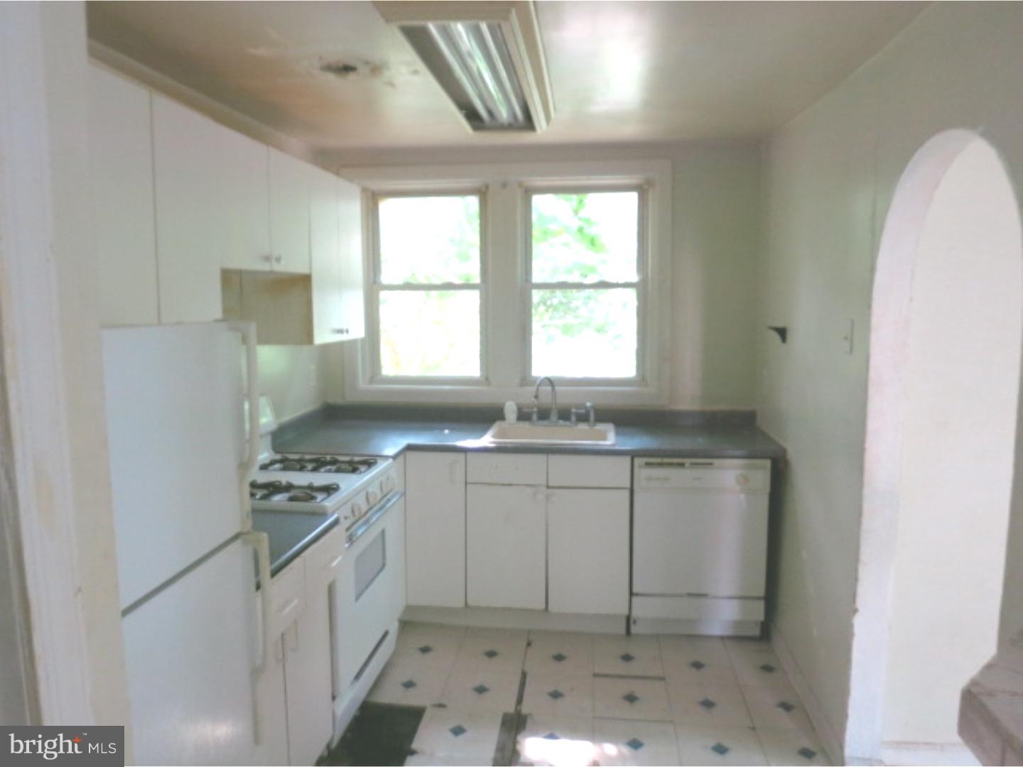 1410 Roanoke Road Camden, NJ 08104 - Photo 7 of 17 Kitchen