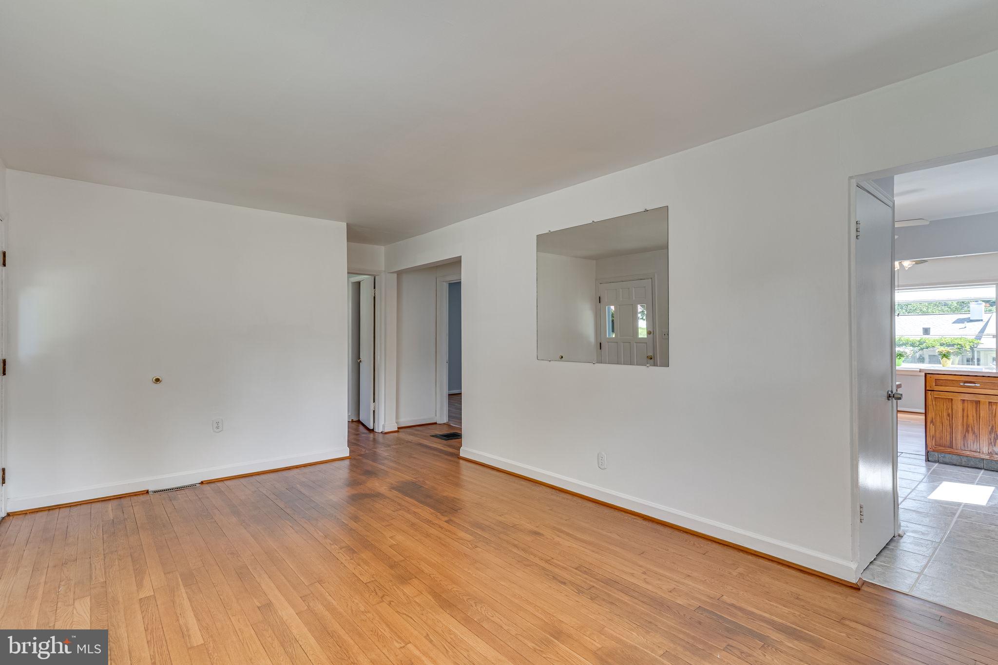11805 College View Drive Silver Spring, MD 20902 - Photo 3 of 33 Gallery Image 3
