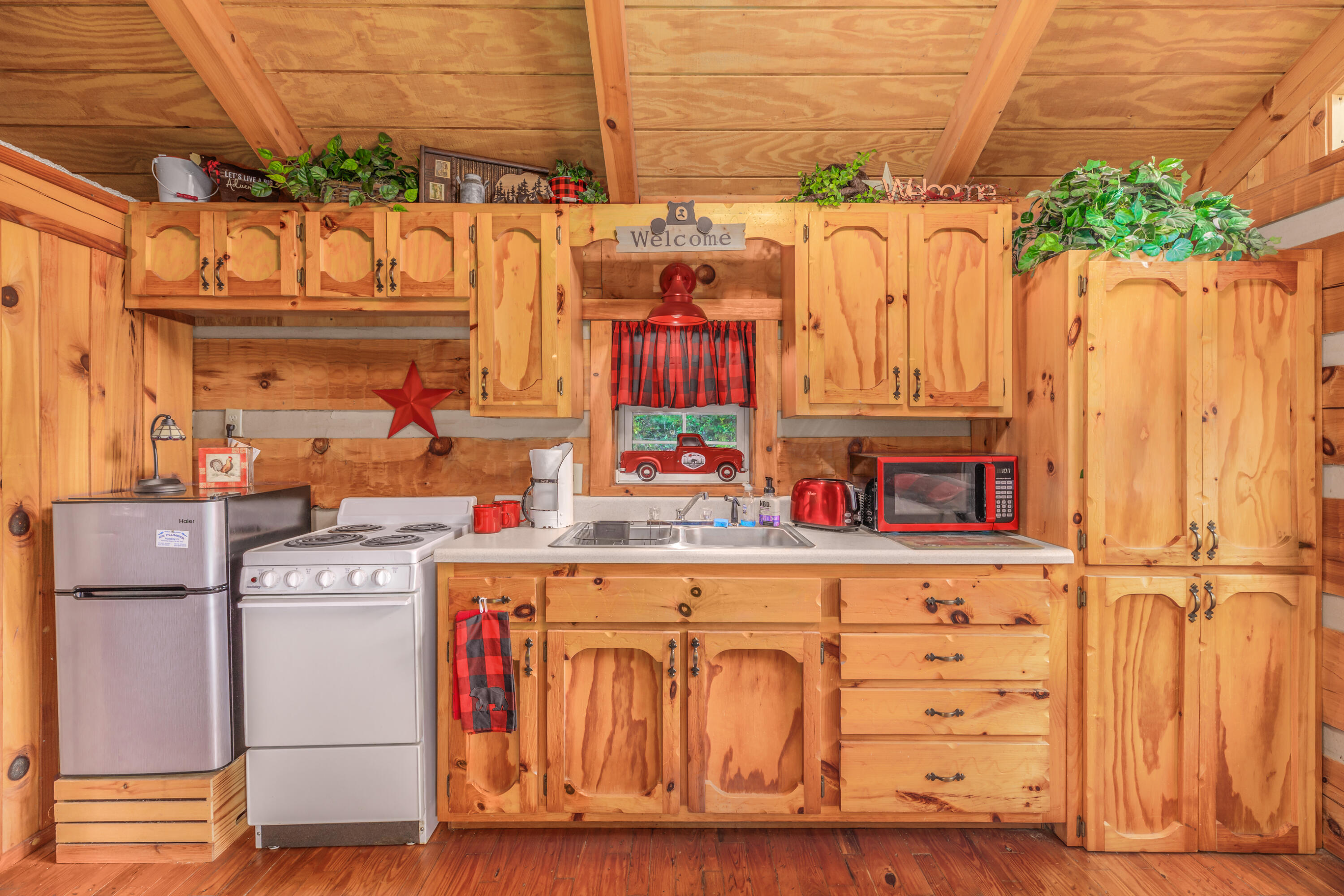 724 Ridgeview Road Bean Station, TN 37708 - Photo 5 of 20 B1D16F9D-5150-480E-AE52-1D492DCA8D6F
