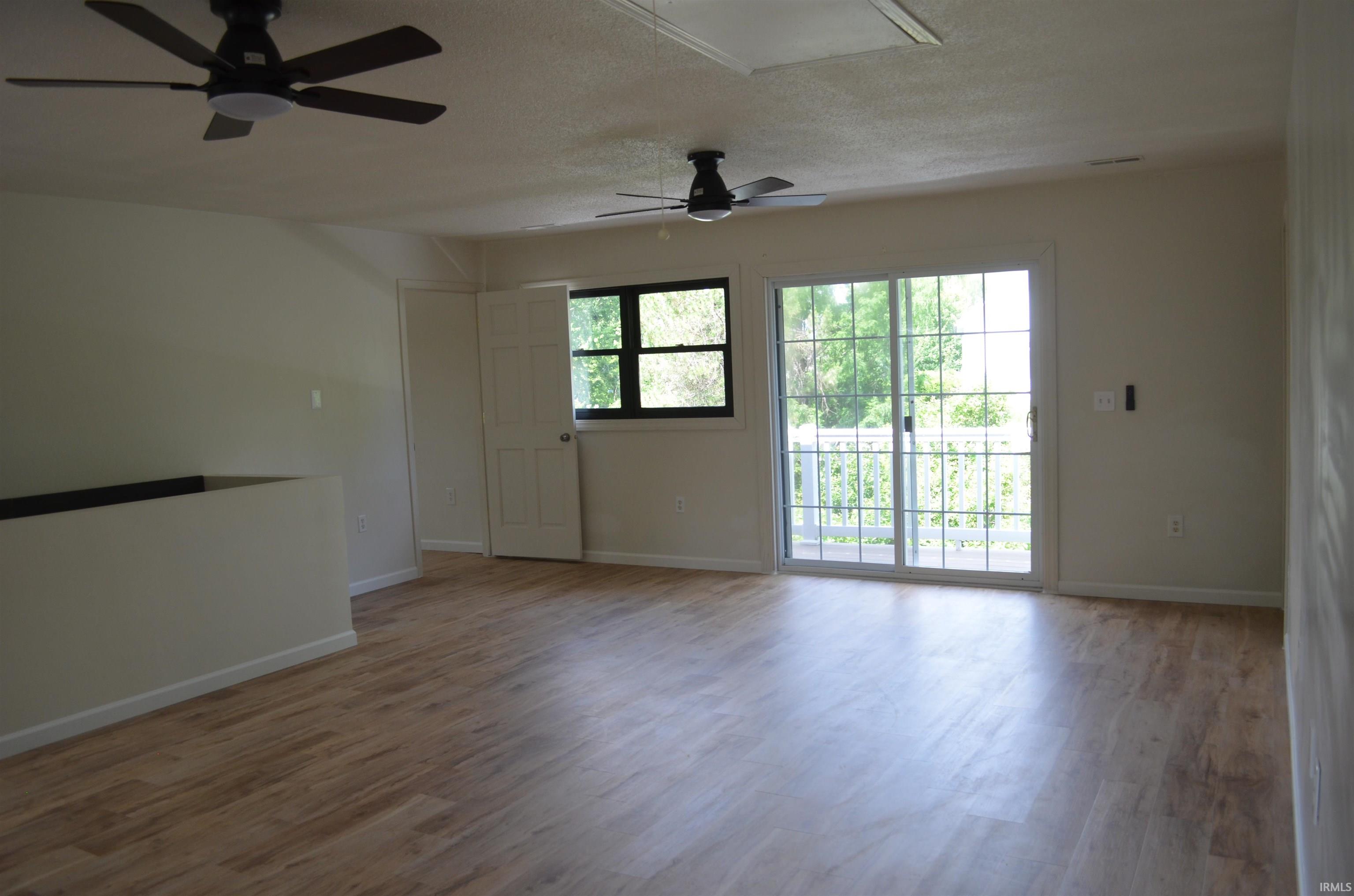11683 Black Point Road Syracuse, IN 46567 - Photo 13 of 21