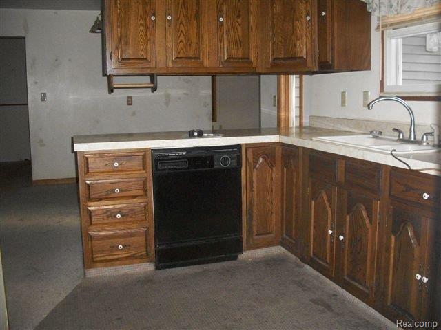 13 Kitchen
