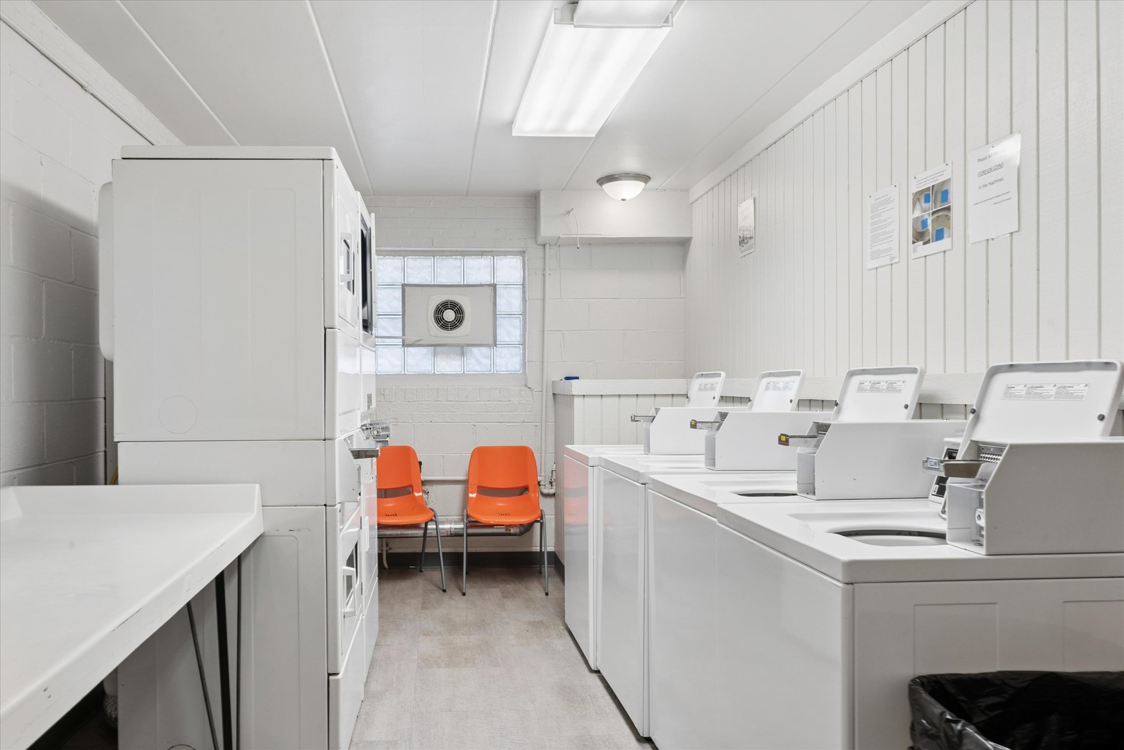 1240 South Lorraine Road, Unit 3B Wheaton, IL 60189 - Photo 15 of 17 a utility room with dryer and washer
