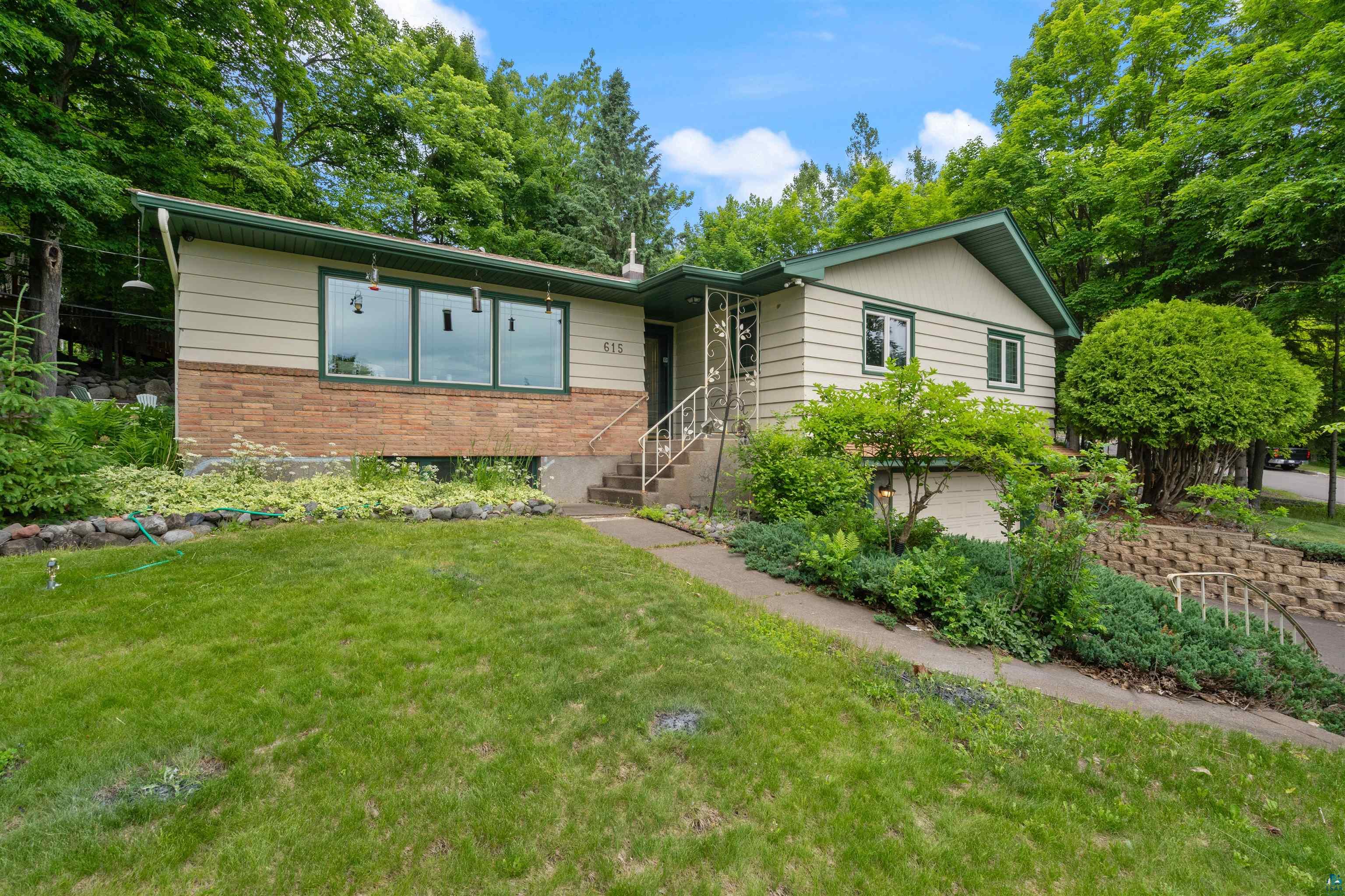 615 Snively Road Duluth, MN 55803 - Photo 2 of 44