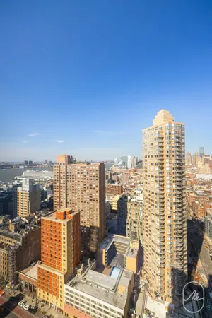 $4,100 | 561 10th Avenue, Unit 35B | Hell's Kitchen